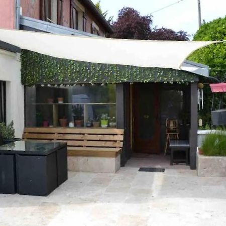 Leleka Hostel Esbly Zewnętrze zdjęcie