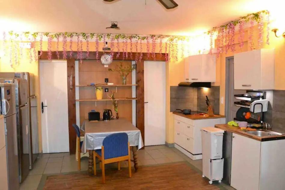 Leleka Hostel Esbly Zewnętrze zdjęcie