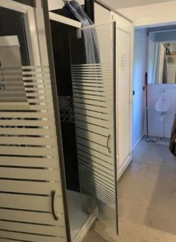 Leleka Hostel Esbly Zewnętrze zdjęcie